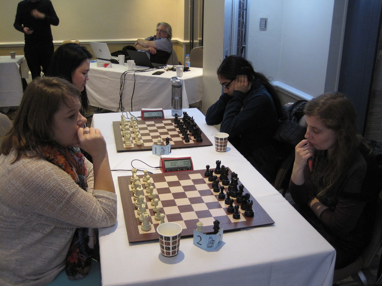 FIDE and Chess24 hold a fundraising marathon for Ukraine on Women's Day