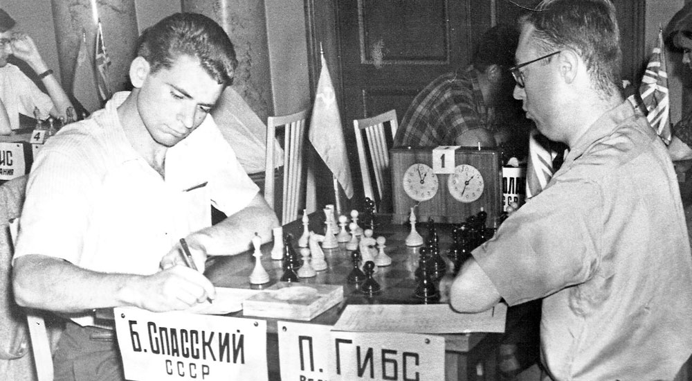 Boris Spassky playing a 41-board simultaneous exhibition in New